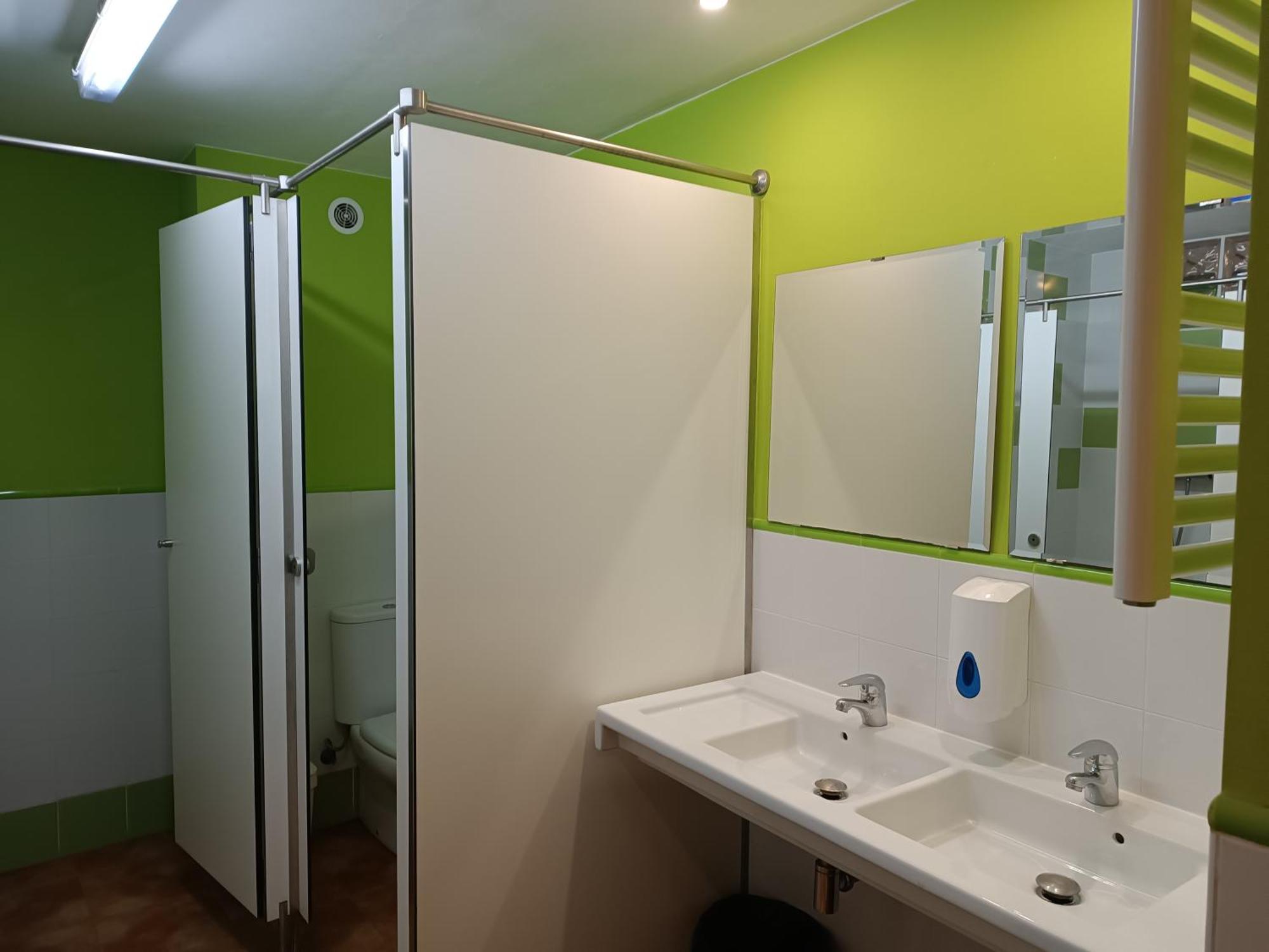 Habitación Familiar con baño privado